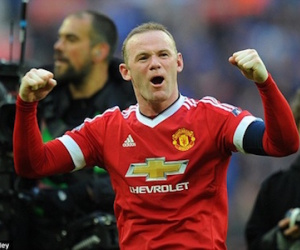 Rooney hạnh phúc sắm vai nhạc trưởng mới của MU