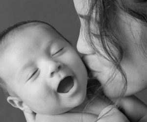 Thứ quý giá nhất học được khi làm mẹ là chữ "nhẫn"