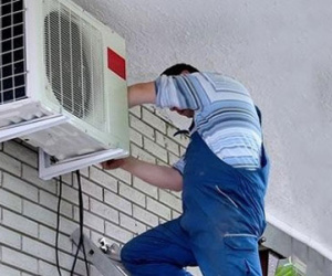 Vạch trần mánh móc túi khách hàng của thợ bảo dưỡng điều hòa