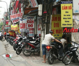 "Bí" tiền tiêu, đánh liều đi thuê xe ô tô về bán