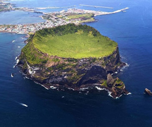 Khởi tố 3 người tổ chức cho khách du lịch trốn lại đảo Jeju
