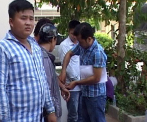 Vợ chồng thương lái thuê 22 người mang hung khí đi "hỗn chiến"