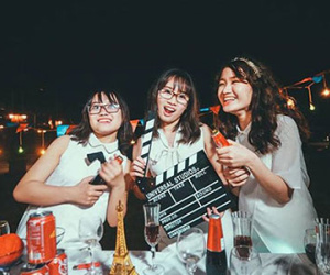 Ảnh kỷ yếu chụp trong 16 tiếng của teen Phan Bội Châu