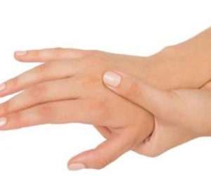 Lưu thông máu kém - thủ phạm gây chứng tê bì chân tay