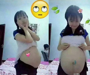 Nữ sinh cấp 3 tự tin khoe bụng bầu vượt mặt gây bão mạng