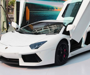Siêu xe Aventador giá hơn 22 tỷ về tay đại gia Sài Gòn