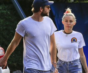 Miley Cyrus đi ăn cùng bố mẹ bạn trai giữa tin đồn muốn sớm kết hôn