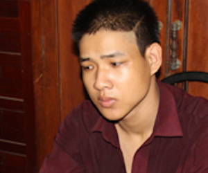 Nam sinh bị nhốt trong ôtô sau khi bóp cổ tài xế