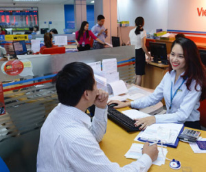 Ngân hàng đầu tiên công bố hạ lãi suất cho vay