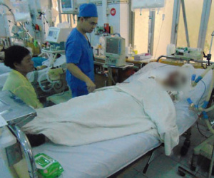 Người phụ nữ trong xe tải vụ nổ Văn Phú vẫn hôn mê sâu