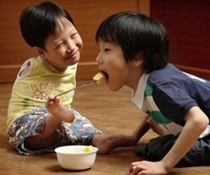 Nhìn thấy những nghị lực sống phi thường ấy, sẽ chẳng ai còn muốn cay nghiệt với cuộc đời...
