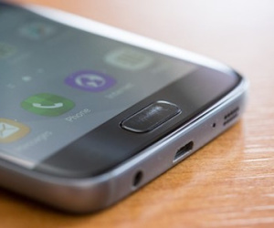 Nút Home của Galaxy S7 rất dễ trầy xước