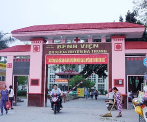 Bé sơ sinh suýt bị chôn sống đang nguy kịch