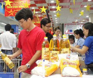 Dân Sài Gòn mua sắm dịp lễ không nhiều, vì sao?