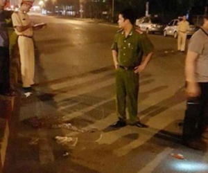 Đi xe máy “kẹp 3” đâm 7 người thương vong