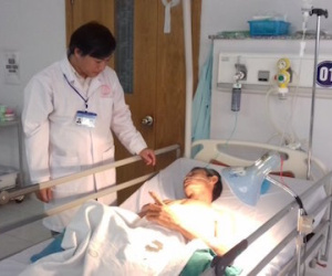Mổ lấy kim khâu quên trong bụng bệnh nhân 15 năm