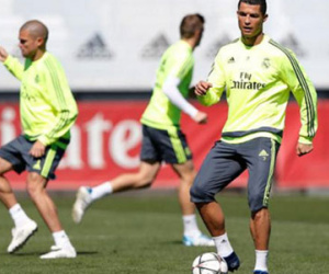 Ronaldo trở lại tập luyện cùng đồng đội