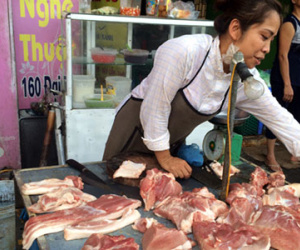 Trung Quốc gom mua, thịt lợn lên cơn sốt