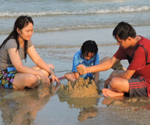 Vui chơi trên bãi biển không rác ở Vũng Tàu