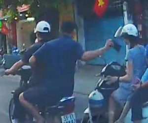 Xác định danh tính 2 tên cướp bị camera hành trình ghi lại