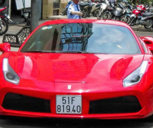 Siêu xe Ferrari 488 GTB màu đỏ thứ 2 trên 14 tỷ ở Sài Gòn