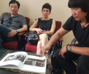 Dùng vài chục tỷ mua hãng phim trị giá nghìn tỷ