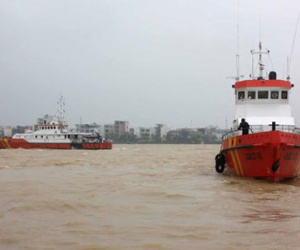 Tàu cá chở 34 ngư dân bị đâm chìm ở vùng biển Hoàng Sa