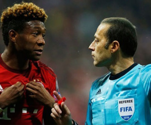 Thảm họa trọng tài khiến Bayern bị loại đau đớn
