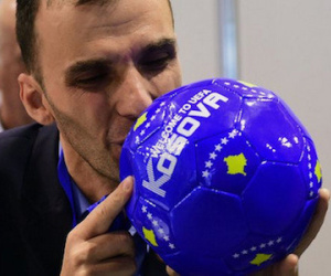 UEFA chính thức chào đón thành viên thứ 55