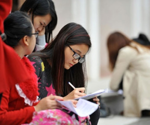 Vì sao cử nhân thất nghiệp ngày càng tăng?