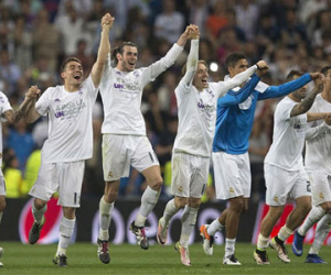 Bàn phản lưới đưa Real vào chung kết Champions League