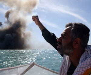Iran dọa cấm Mỹ đi qua eo biển Hormuz