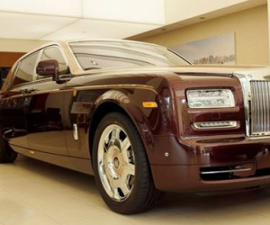 Xe Rolls-Royce chính hãng có giá hơn 83 tỷ đồng sau 1/7