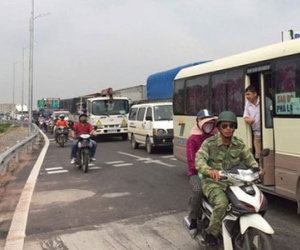Cao tốc Hà Nội - Bắc Giang bị “tuýt còi” thu phí