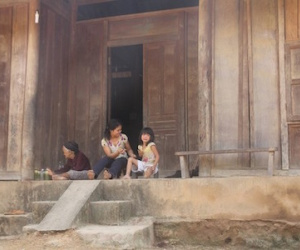 Giải cứu lúc rạng sáng bé 3 tuổi bị bán sang Trung Quốc