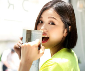 Suni Hạ Linh: Từ nhân viên ngân hàng trở thành ca sĩ "hot"