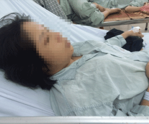 Chồng vũ phu cắt quần áo để vợ trần truồng, thuê xã hội đen dọa giết