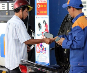 Lo dân thiệt, DN xăng dầu phản đối cách tính giá mới