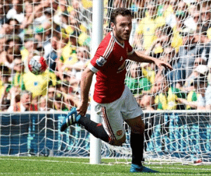 MU sáng cửa vào top 4 sau trận thắng Norwich