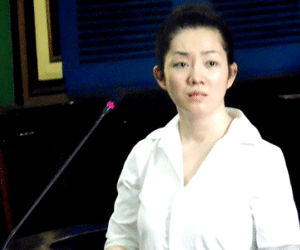 Người mẹ nhờ bạn siết cổ con vì tưởng 'thánh nhập'