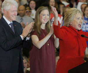 Bà Hillary nhiều khả năng kế nhiệm ông Obama?