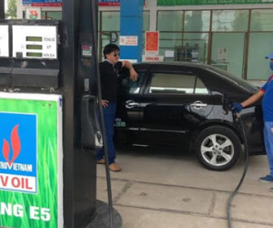 Từ 01/6: Bỏ xăng A92 tại 8 tỉnh/ thành phố