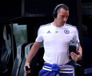 Terry ngỏ lời muốn tiếp tục gắn bó với Chelsea