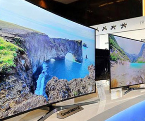Ti vi cong đắt như ô tô: Hết thời hét giá trăm triệu