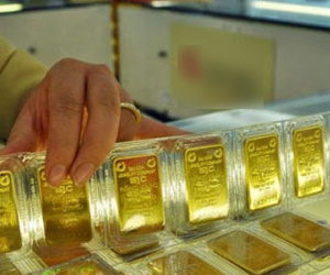 Vàng SJC mở cửa mất 160.000 đồng mỗi lượng