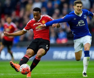 Vượt Dele Alli, Anthony Martial được bầu là cầu thủ trẻ xuất sắc nhất Premier League