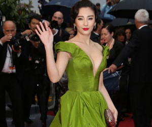 Những lần khoe váy áo lộng lẫy tại Cannes của sao Hoa ngữ