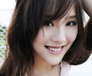 Thiên thần sexy Hong Kong "lên đời" nhờ cặp kè con tỷ phú