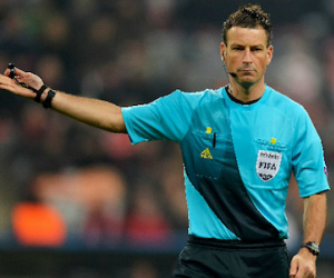 Trọng tài Anh cầm còi trận chung kết Champions League