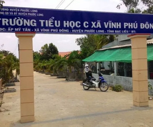 Bắt hiệu trưởng giở trò đồi bại với các nữ sinh lớp 5